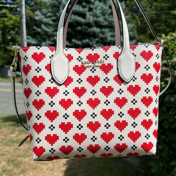 kate spade Bleecker Pixelated Hearts Grosgrain Printed Tote Bag NWT - Picture 1 of 10